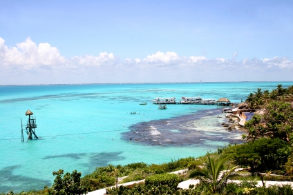 Aruba: acqua turchese lungo la costa