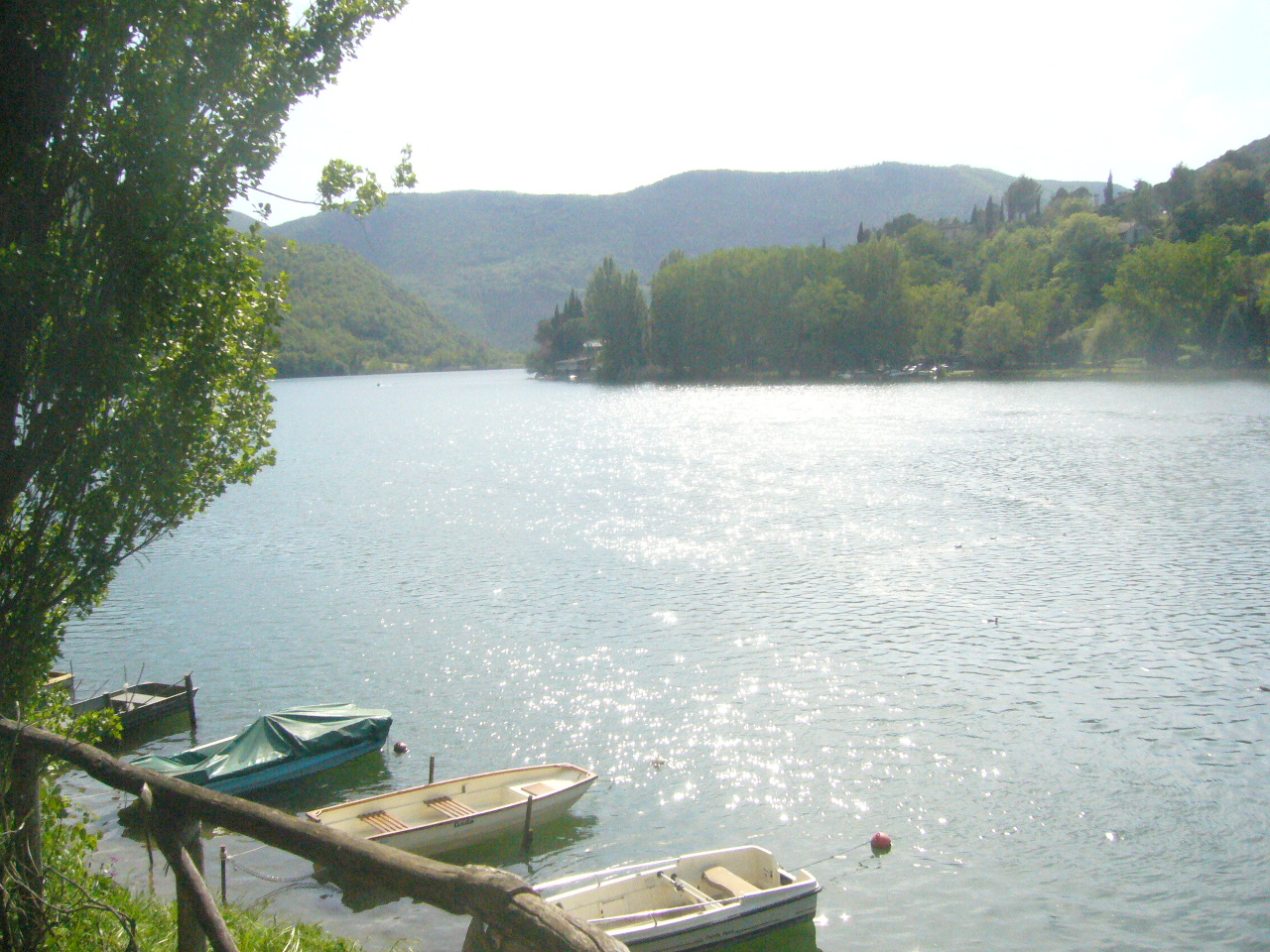 Lago di Piediluco, una distesa di serenità